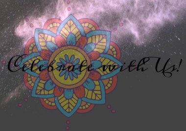 Renkli çiçek tasarımına ve gri arkaplanda pembe duman etkisine karşı yazdığımız metni kutlayın. davet kart şablonu tasarım kavramı