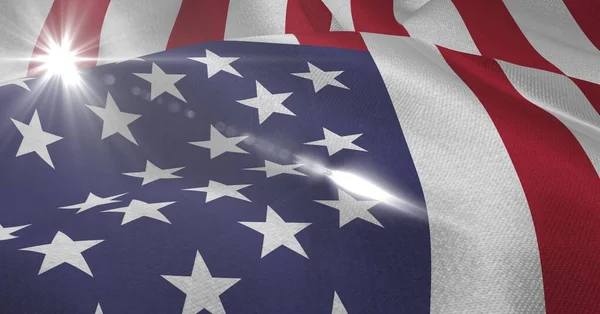 Brillante Punto Luz Contra Ondear Bandera Americana Patriotismo Americano Concepto — Foto de Stock