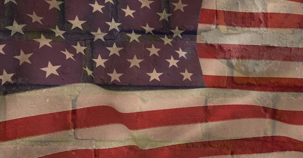 Amerikansk Flagga Över Nödställda Murar Amerikansk Patriotism Och Självständighet Koncept — Stockfoto