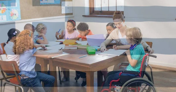 Composition Drapeau Grèce Sur Les Enseignantes Souriantes Les Écoliers Classe — Photo