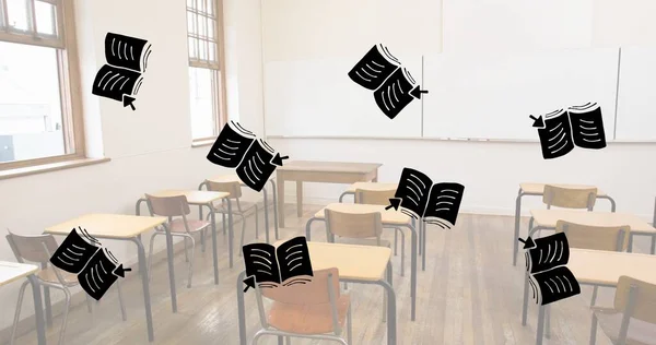 空の教室に浮かぶカーソル付きのオープンブックの構成 学校教育と研究の概念をデジタルで生成し — ストック写真