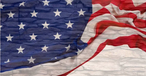 Skład Amerykańskiej Flagi Nad Kamienną Ścianą Amerykański Patriotyzm Koncepcja Niezależności — Zdjęcie stockowe