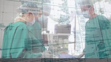 Cerrahlar ve hastalar üzerinde bilimsel veri işleme animasyonu. küresel tıp, veri işleme, teknoloji ve dijital arayüz kavramı dijital olarak oluşturulmuş video.