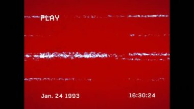 Kırmızı arkaplanda arıza olan dijital arayüz metninin canlandırması. küresel veri işleme ve dijital arayüz konsepti dijital olarak oluşturulmuş video.