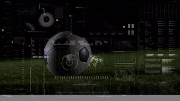Animación Procesamiento Datos Digitales Pantalla Sobre Balón Fútbol Jugador Patadas — Vídeos de Stock