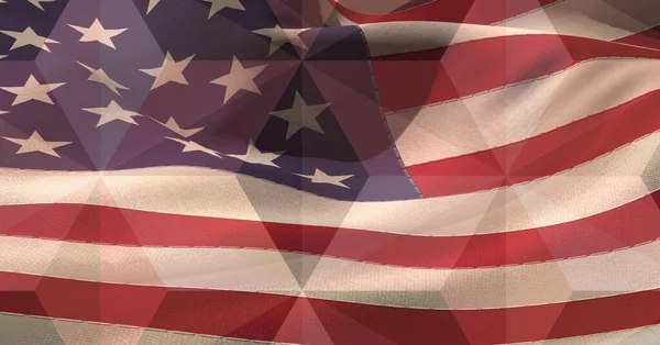 Dalgalanan Amerikan Bayrağının Üzerindeki Geometrik Elmas Deseninin Bileşimi Vatanseverlik Bağımsızlık — Stok fotoğraf
