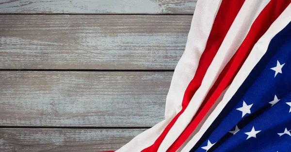 Σύνθεση Τσαλακωμένης Αμερικάνικης Σημαίας Ξύλινες Σανίδες Πατριωτισμός Ανεξαρτησία Και Εορταστική — Φωτογραφία Αρχείου