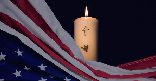 Sammansättning Amerikansk Flagga Och Tända Ljus Med Kristet Kors Svart — Stockfoto