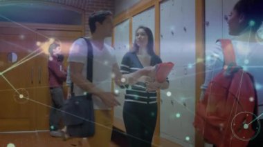 Öğrenciler üzerindeki bağlantı ağının animasyonu. küresel eğitim, ağlar, bağlantılar ve dijital arayüz konsepti dijital olarak oluşturulmuş video.