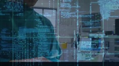 Tablet ve ızgara kullanılarak doktor üzerinde veri işleme animasyonu. küresel tıp, bilim ve teknoloji konsepti dijital olarak üretilen video.