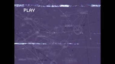 Ekrandaki dijital arayüzün, mor arkaplandaki bağlantı ağıyla canlandırılması. küresel bağlantılar, dijital arayüz ve teknoloji konsepti dijital olarak oluşturulmuş video.