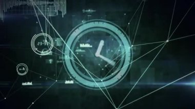 Saatin, bağlantı ağının üzerinden hızla geçtiği bir dürbün taraması. küresel ağlar, teknoloji ve bağlantılar konsepti dijital olarak oluşturulmuş video.