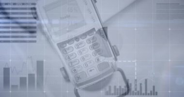 Kredi kartı makinesiyle şebeke üzerinden istatistiksel veri işleme dijital animasyonu. kablosuz ve dijital ödeme kavramı