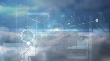 Yuvarlak tarayıcıya karşı bağlantı ağı ve gökyüzündeki bulutlarda işlenen veri. küresel ağ ve teknoloji kavramı