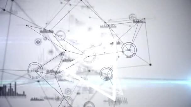 Dreiecksförmiges Drehen Gegen Netzwerk Von Verbindungen Und Datenverarbeitung Auf Dem — Stockvideo