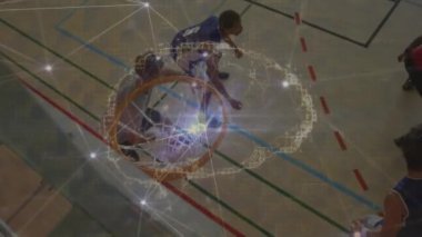 İnsan beyninin animasyonu, basketbol oyuncuları üzerinden bağlantı ağı. küresel spor, rekabet, dijital arayüz, teknoloji ve ağ konsepti dijital olarak oluşturulmuş video.