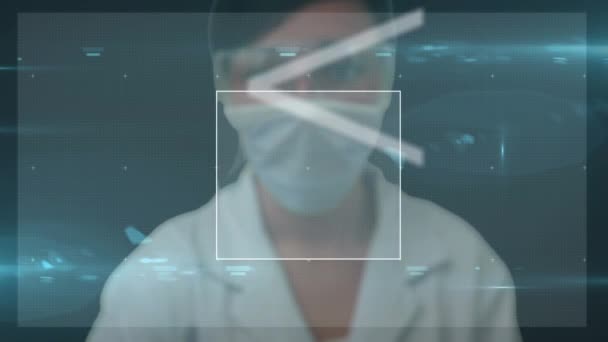 顔のマスクの女性科学者のアニメーションは Dna鎖とデータ処理と画面に触れる グローバル科学とデジタルインターフェースは19のパンデミックの概念をデジタルで生成し — ストック動画