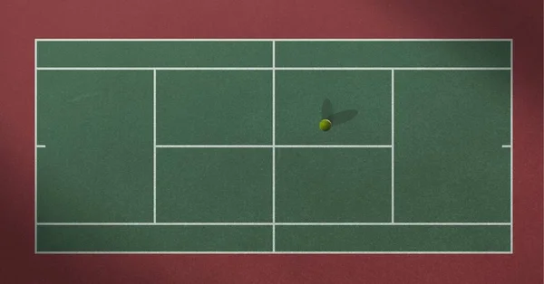 Composition Tennis Ball Lying Empty Tennis Court Sport Competition Concept — Stock Photo, Image