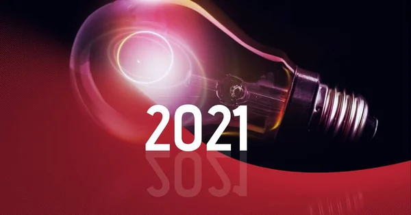 Složení Roku 2021 Nad Červenou Žárovkou Globální Digitální Rozhraní Technologie — Stock fotografie