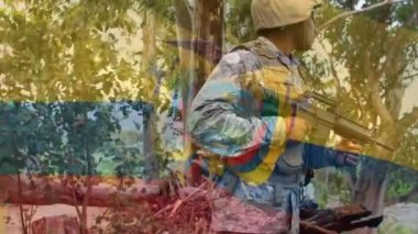 Ekvador bayrağı sallayan askerin animasyonu. Vatanseverlik, silahlı kuvvetler ve dijital olarak üretilen koruma konsepti.