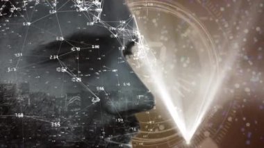 Kapsam ve insan yüzü üzerindeki bağlantı ağının animasyonu. küresel dijital arayüz, teknoloji ve ağ konsepti dijital olarak oluşturulmuş video.