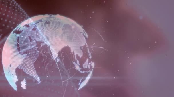デジタル接続のネットワークのアニメーションと紫色の背景に世界中 世界規模の接続技術とデジタルインターフェースの概念デジタルで生成されたビデオ — ストック動画