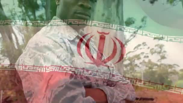 Animazione Soldato Con Bandiera Iraniana Sventolante Patriottismo Forze Armate Concetto — Video Stock