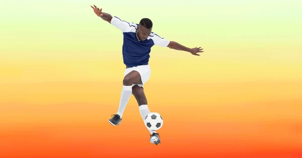 Composição Jogador Futebol Masculino Jogando Futebol Com Espaço Cópia Conceito — Fotografia de Stock