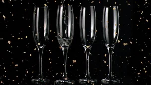 Şampanya Bardaklarının Konfetilerin Siyah Arka Plana Düşüşünün Animasyonu Kutlama Parti — Stok video