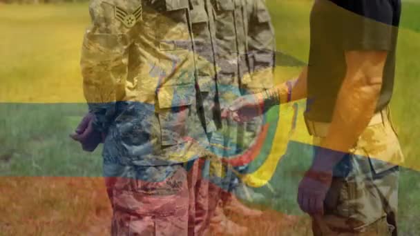 깃발을 흔드는 군인들의 애니메이션 애국심 개념은 디지털로 만들어 비디오 — 비디오