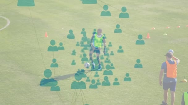 Κινούμενο Σχέδιο Δικτύου Συνδέσεων Εικονίδια Ανθρώπων Πάνω Από Ποδοσφαιριστές Που — Αρχείο Βίντεο