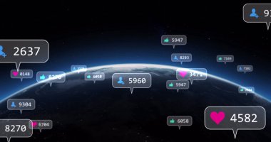 Sosyal medya simgeleriyle birden fazla konuşma kabarcığı ve küreye karşı artan sayıda. Sosyal medya ağı ve teknoloji