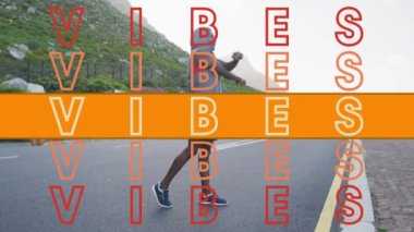 Dağ yolunda egzersiz yapan insan üzerinde turuncu renkli titreşimlerin animasyonu. pozitif duygular, doğa, zindelik ve refah konsepti, dijital olarak oluşturulmuş video.