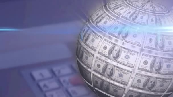 旋转的美元钞票和在电脑键盘上移动的光束的动画 全球商业和金融技术及通信概念数码视频 — 图库视频影像