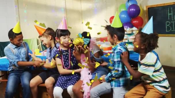 Animazione Coriandoli Che Cadono Bambini Che Divertono Festa Infanzia Festa — Video Stock