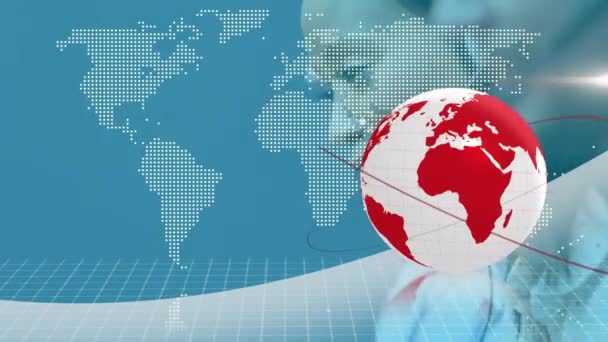 Globo Sobre Mapa Mundo Contra Executivo Atendimento Cliente Masculino Usando — Vídeo de Stock