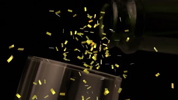 コンフェッティの落下とシャンパンのアニメーションがガラスに注ぎ込まれます 世界的なお祝いや新年の前夜とパーティーのコンセプトをデジタルで — ストック動画