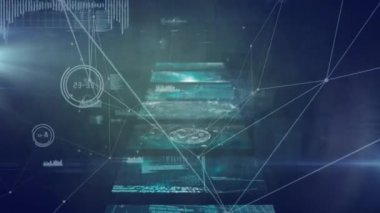 Mavi arkaplandaki bağlantı ağları üzerinden ekranların canlandırılması. küresel dijital arayüz, teknoloji ve ağ konsepti dijital olarak oluşturulmuş video.