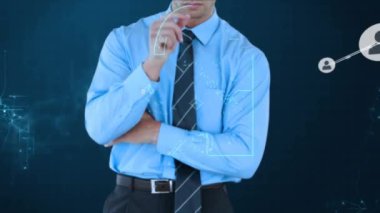 Çevrimiçi güvenlik kilidi ve iş adamı üzerinden ikonlarla bağlantı ağının animasyonu. küresel bağlantılar, dijital arayüz ve teknoloji konsepti dijital olarak oluşturulmuş video.