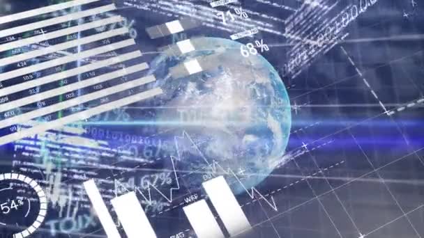 地球のアニメーション 統計とバイナリコーディング 財務データ処理 世界中の金融 ビジネス デジタルインターフェース テクノロジー ネットワーキングの概念がデジタルで生成されたビデオ — ストック動画