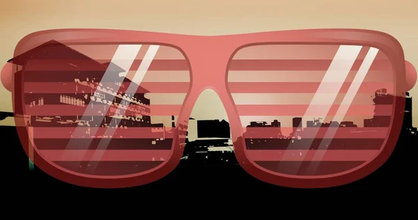 Composición Gafas Ciudad Sobre Fondo Rojo Moda Belleza Accesorios Fondo — Foto de Stock