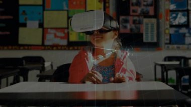 Matematiksel formüllerin vr kulaklık kullanan liseli kız üzerinde canlandırılması. küresel çevrimiçi eğitim, dijital arayüz, teknoloji ve bağlantılar konsepti dijital olarak oluşturulmuş video.