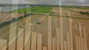 Tarım alanındaki tarla üzerinden finansal veri işleme animasyonu. küresel tarım, işletme, dijital arayüz, teknoloji ve ağ konsepti dijital olarak oluşturulmuş video.