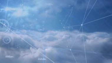 Bulutlar ve gökyüzü üzerindeki istatistiklerle bağlantı ağının animasyonu. küresel bağlantılar, iş dünyası, dijital arayüz, teknoloji ve ağ konsepti dijital olarak oluşturulmuş video.