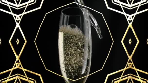 Animatie Van Gouden Patroon Glas Champagne Zwarte Achtergrond Viering Nieuwjaarsfeest — Stockvideo