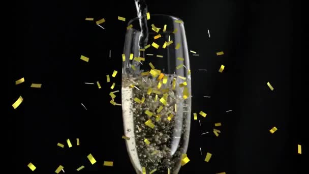 Animation Confettis Dorés Tombant Sur Une Coupe Champagne Sur Fond — Video