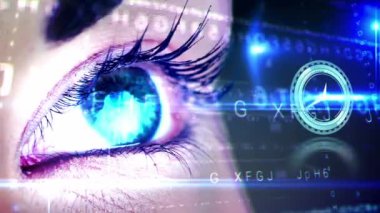 Dijital arayüzün ve kadının gözlerindeki saatin animasyonu. küresel bağlantılar, iş dünyası, dijital arayüz, teknoloji ve ağ konsepti dijital olarak oluşturulmuş video.