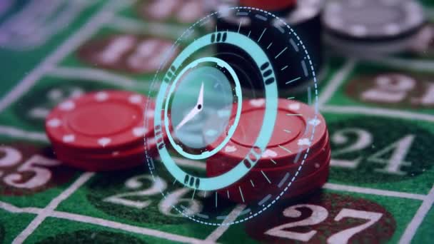 Animation Der Uhr Mit Drehenden Zeigern Über Pokerchips Gestapelt Auf — Stockvideo