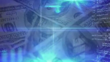 Amerikan doları banknotları üzerinde veri işleme animasyonu. global business, finans, teknoloji, dijital arayüz ve bağlantılar konsepti dijital olarak oluşturulmuş video.
