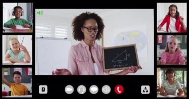 Çevrimiçi derste çeşitli kadın matematik öğretmenleri ve altı çocukla video arayüzü. küresel iletişim teknolojisi ve çevrimiçi eğitim konsepti, dijital olarak oluşturulmuş video.